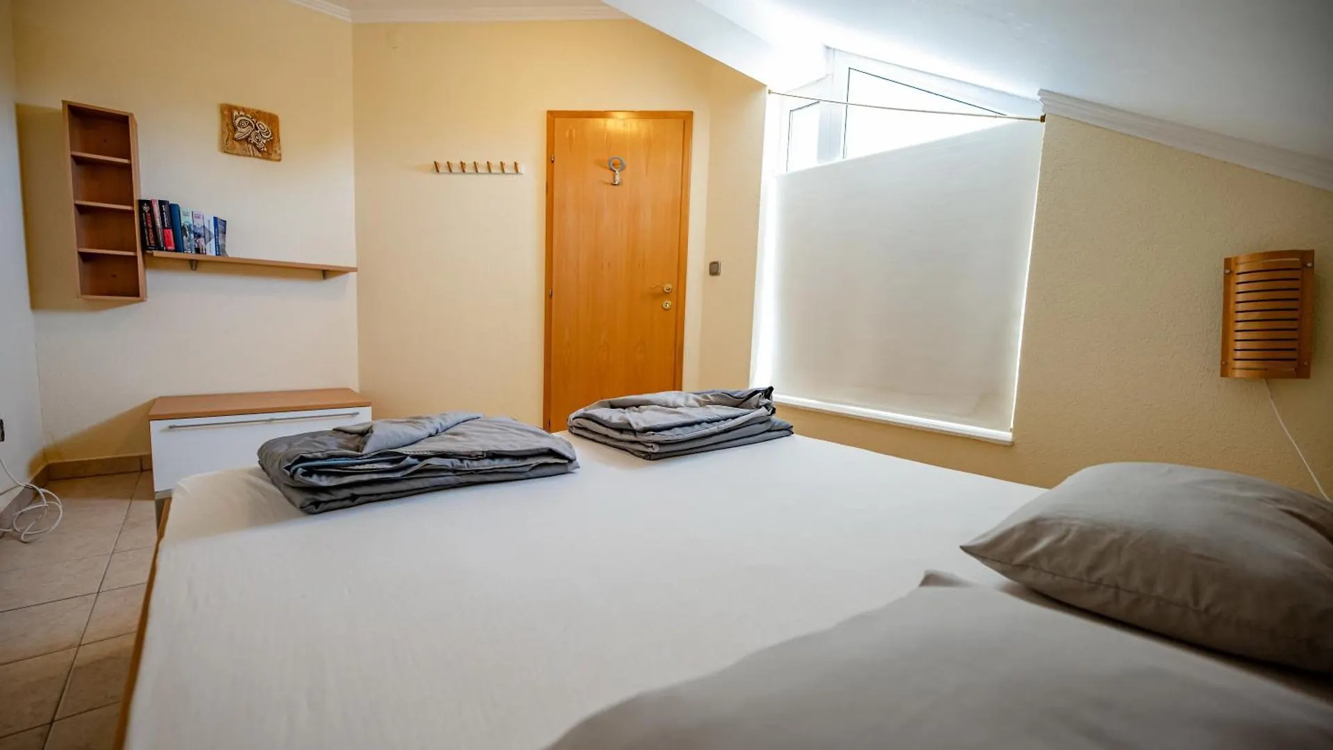 Sunsea Apartments Drage