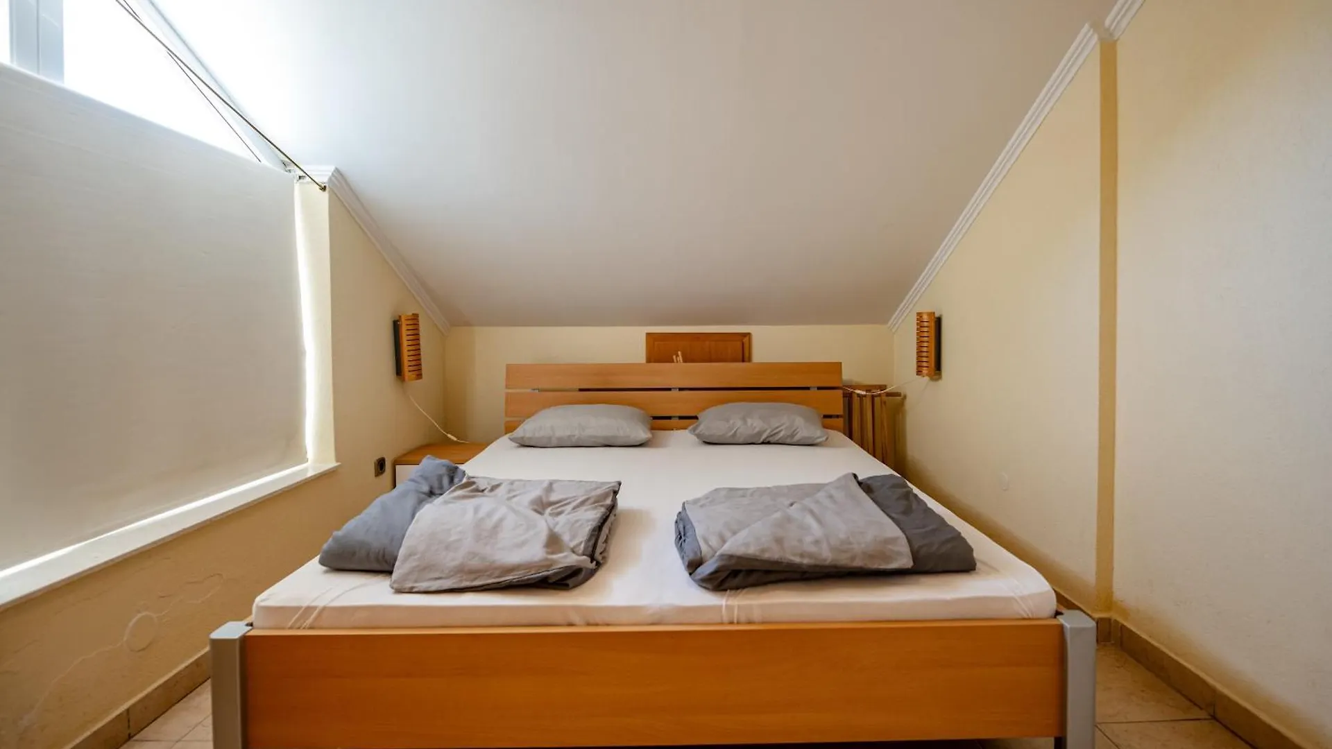 Sunsea Apartments Drage
