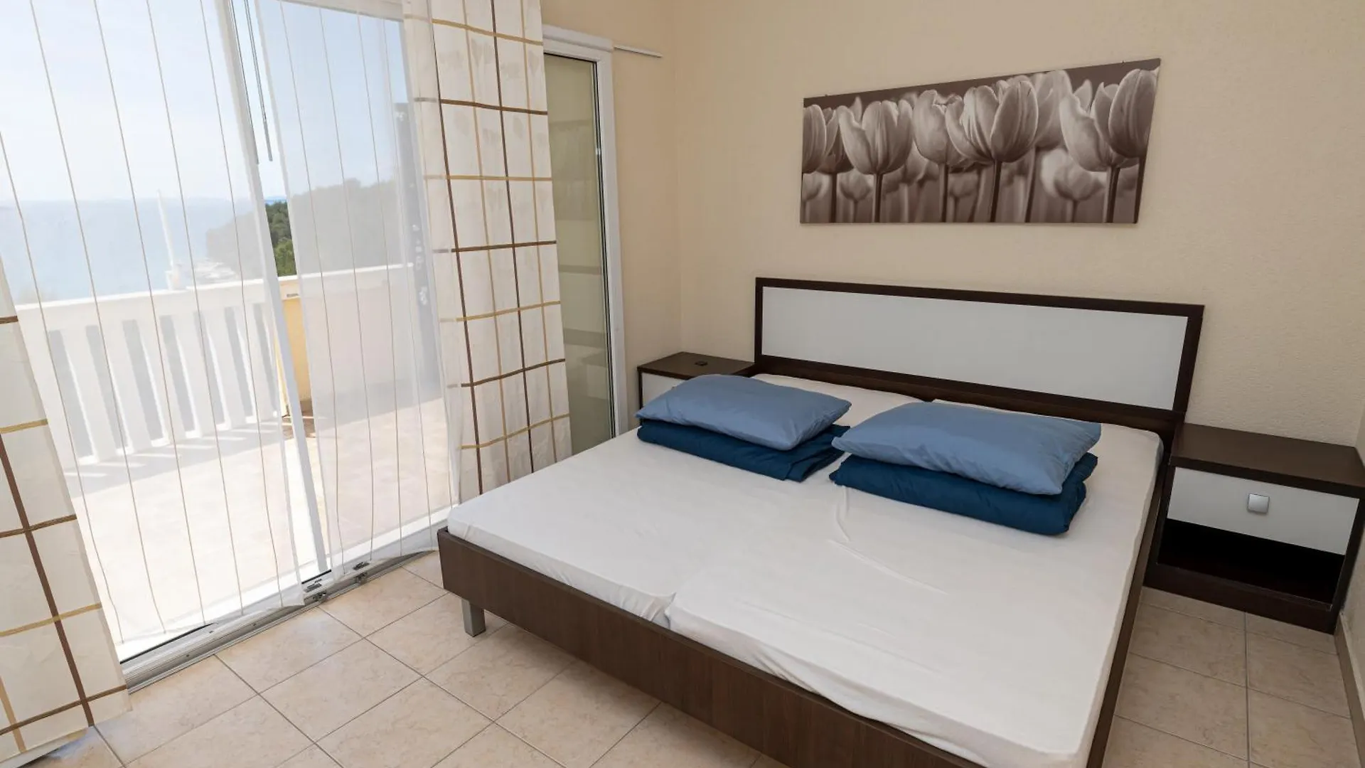 Sunsea Apartments Drage
