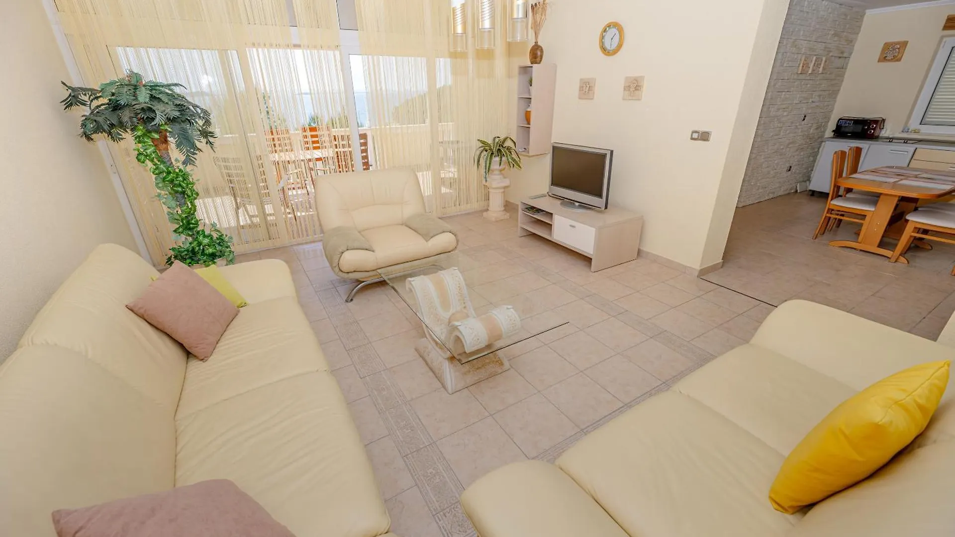 Sunsea Apartments Drage