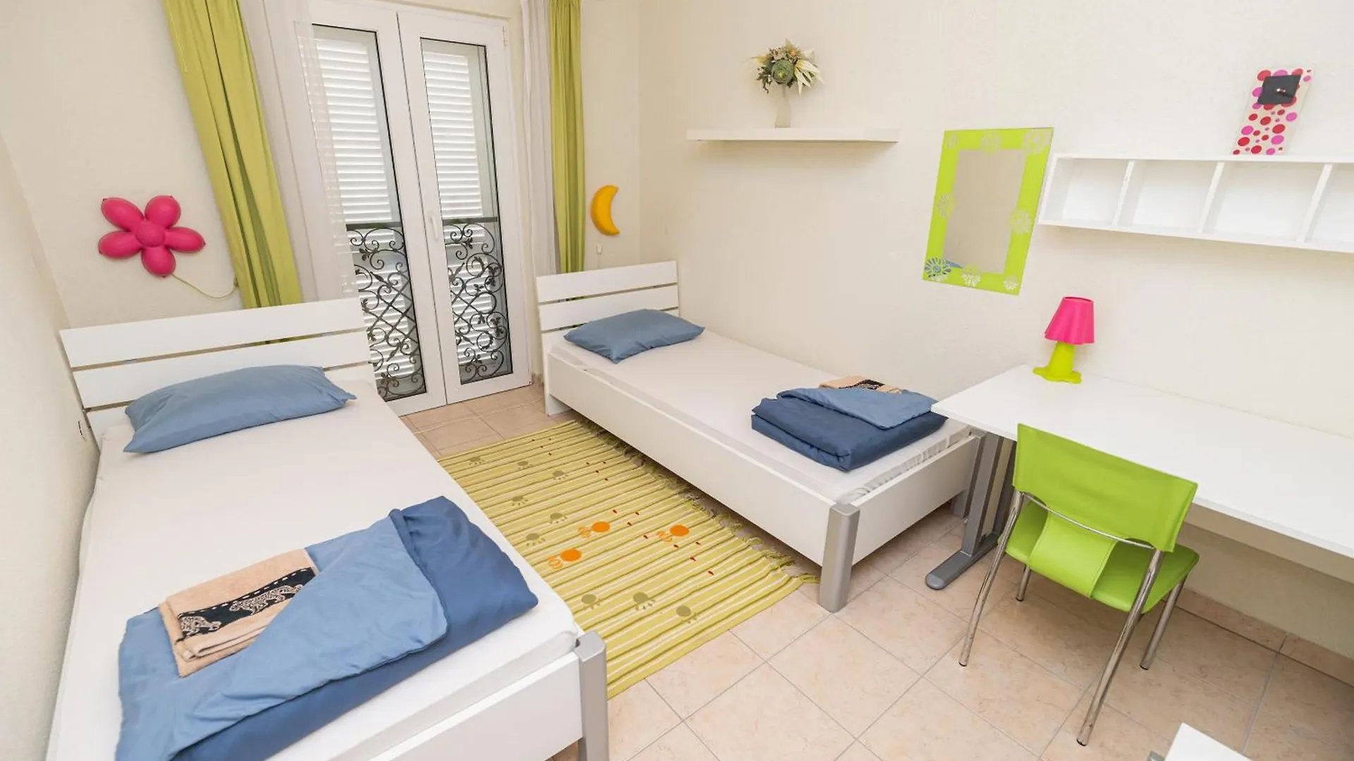 Sunsea Apartments Drage