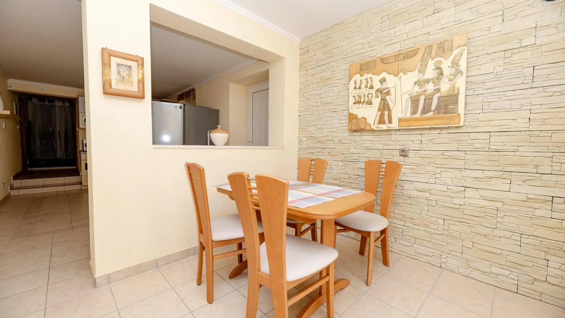 Sunsea Apartments Drage