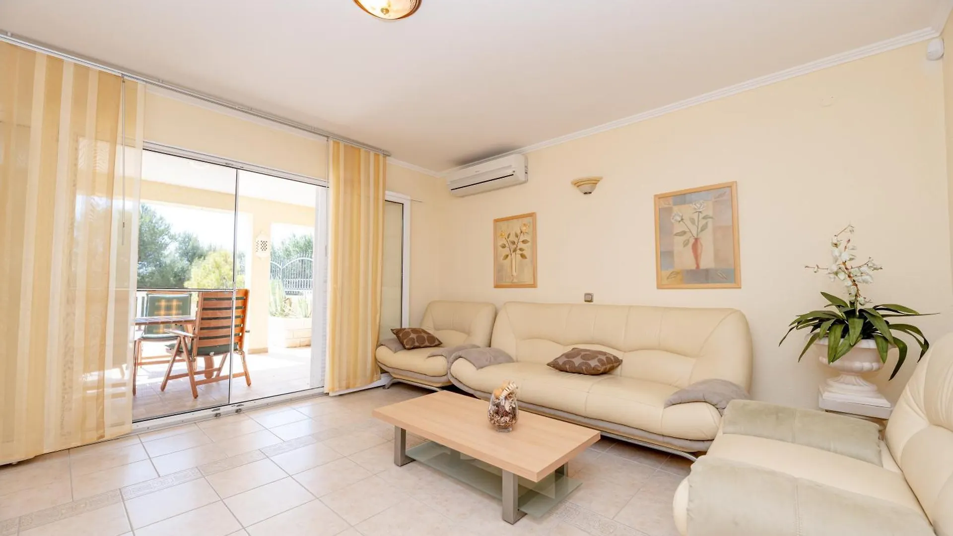 Sunsea Apartments Drage 0*,